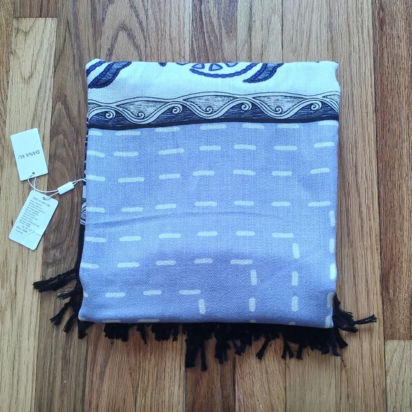 Dana Xu WOOL Oversized Scarf Blanket Pashmina Blue Cream Black Wrap Large